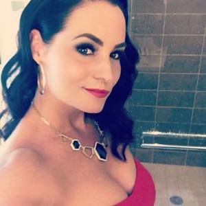 Meet your Posher, Krista